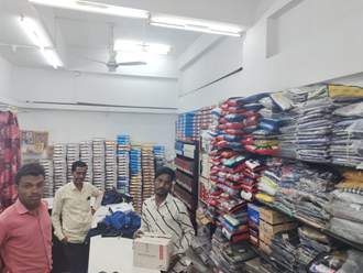 Prayas-Mens-Wear-In-Khargone