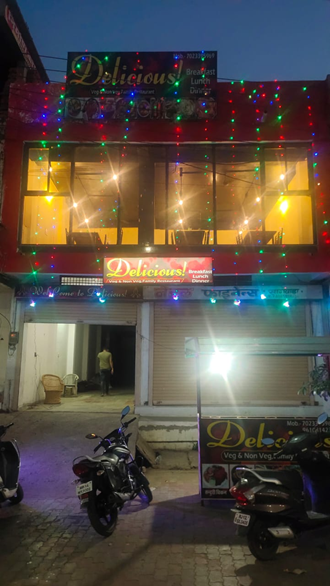 Delicious-Veg-and-Non-Veg-Family-Restaurant-In-Sagwara