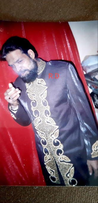 Rafiq-Band-Dress-Wala-In-Neemuch