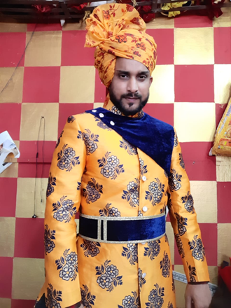 Rafiq-Band-Dress-Wala-In-Neemuch